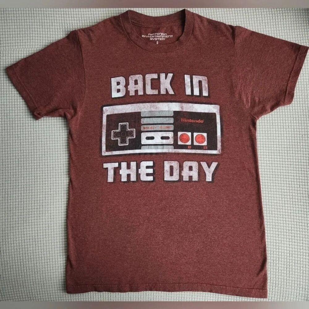 Retro Nintendo Controller Graphic Back In The Day Red Maroon Men’s Small T-Shirt